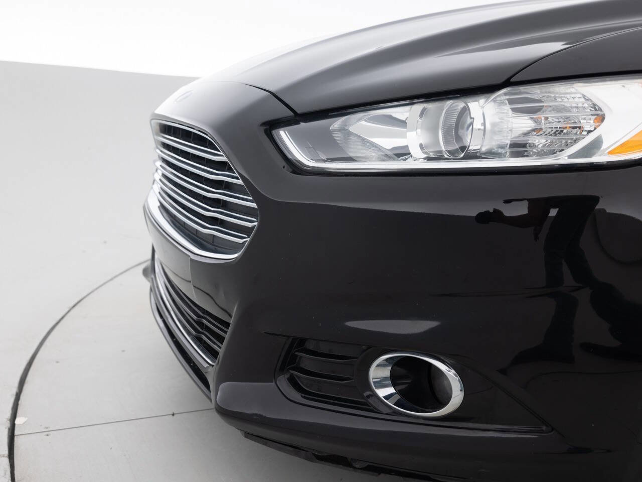 Used 2016 Ford Fusion Titanium image 15