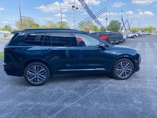 Used 2024 Cadillac XT6 Sport w/ Technology Package AWD/4WD image 6