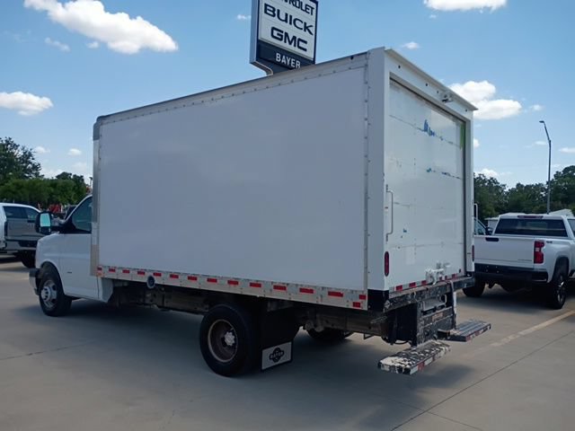 Used 2020 Chevrolet Express 3500 w/ Power Convenience Package RWD image 3