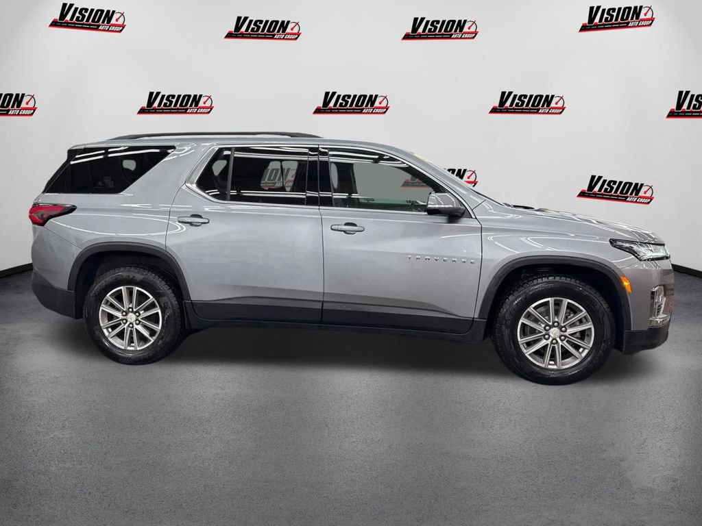 Used 2023 Chevrolet Traverse LT image 4