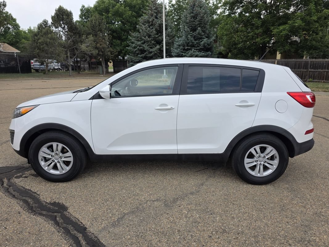 Used 2011 Kia Sportage LX FWD image 2