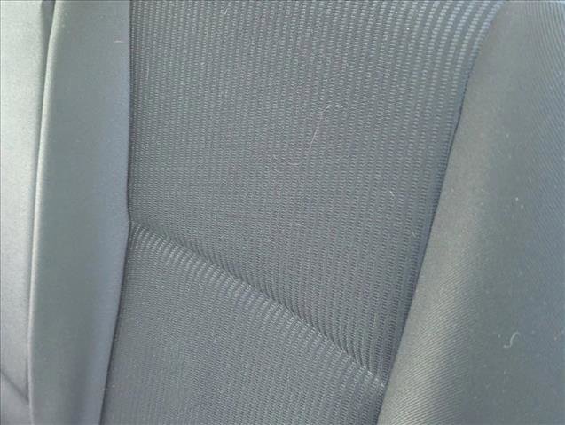 Used 2018 Toyota RAV4 LE image 17