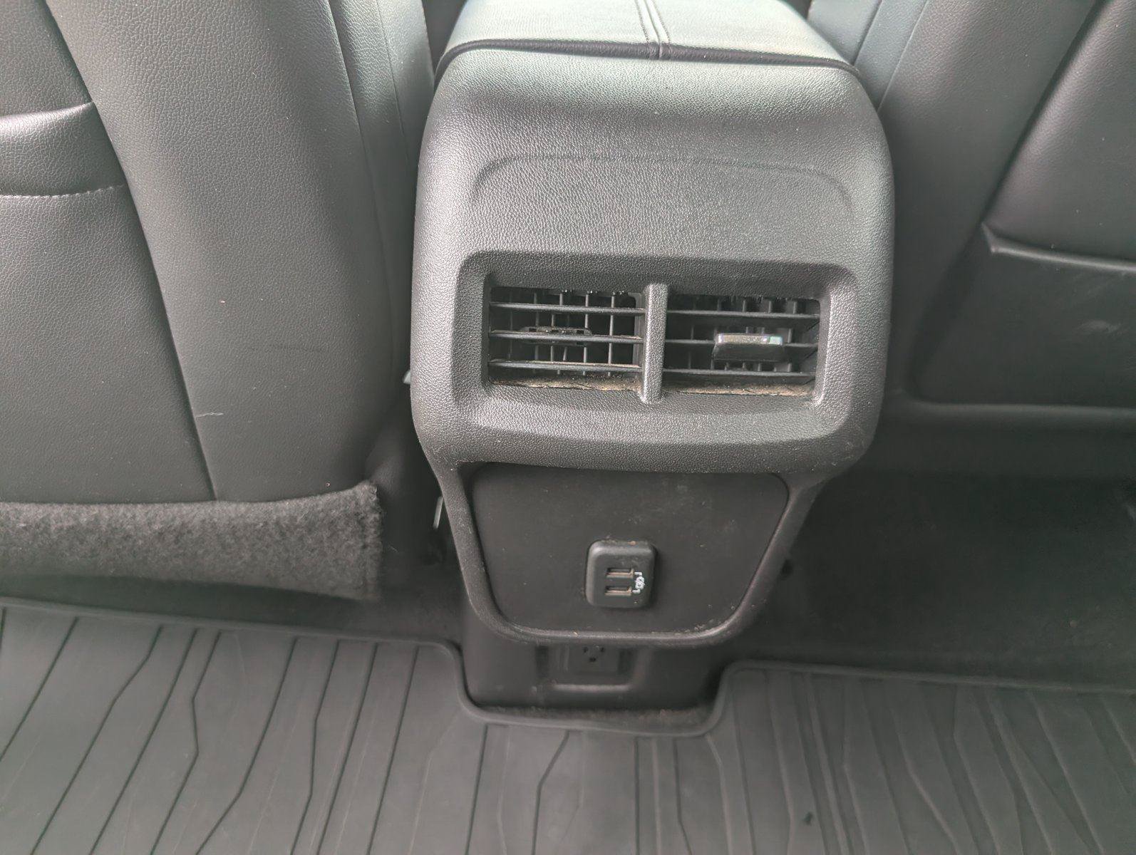 Used 2019 GMC Terrain SLT w/ Preferred Package FWD image 24