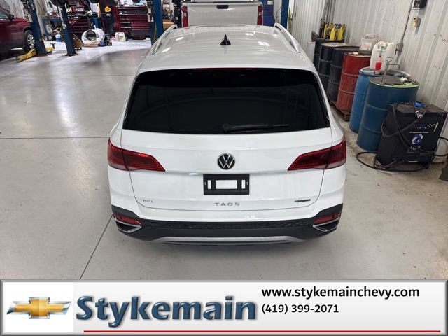 Used 2022 Volkswagen Taos SEL image 10
