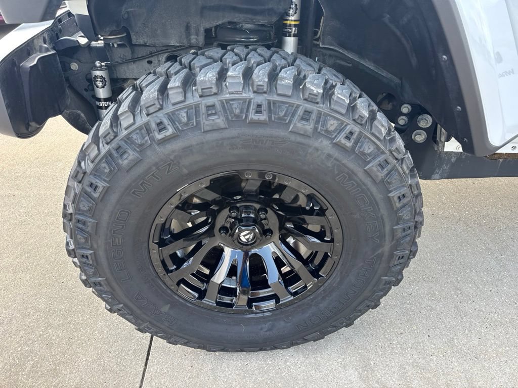Used 2026 Jeep Wrangler Unlimited Sahara AWD/4WD image 5