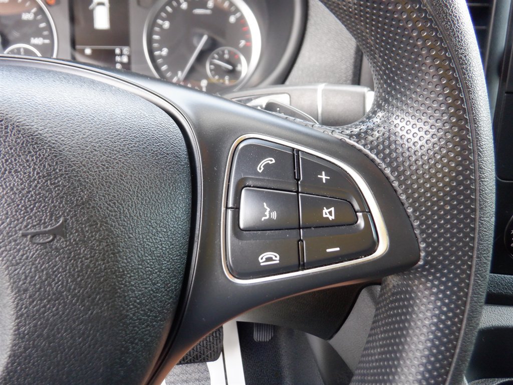 Used 2023 Mercedes-Benz Metris image 12