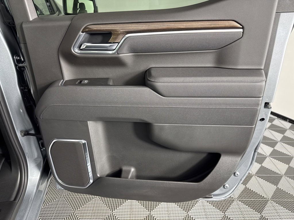 New 2025 Chevrolet Silverado 1500 LT w/ Safety Package image 34