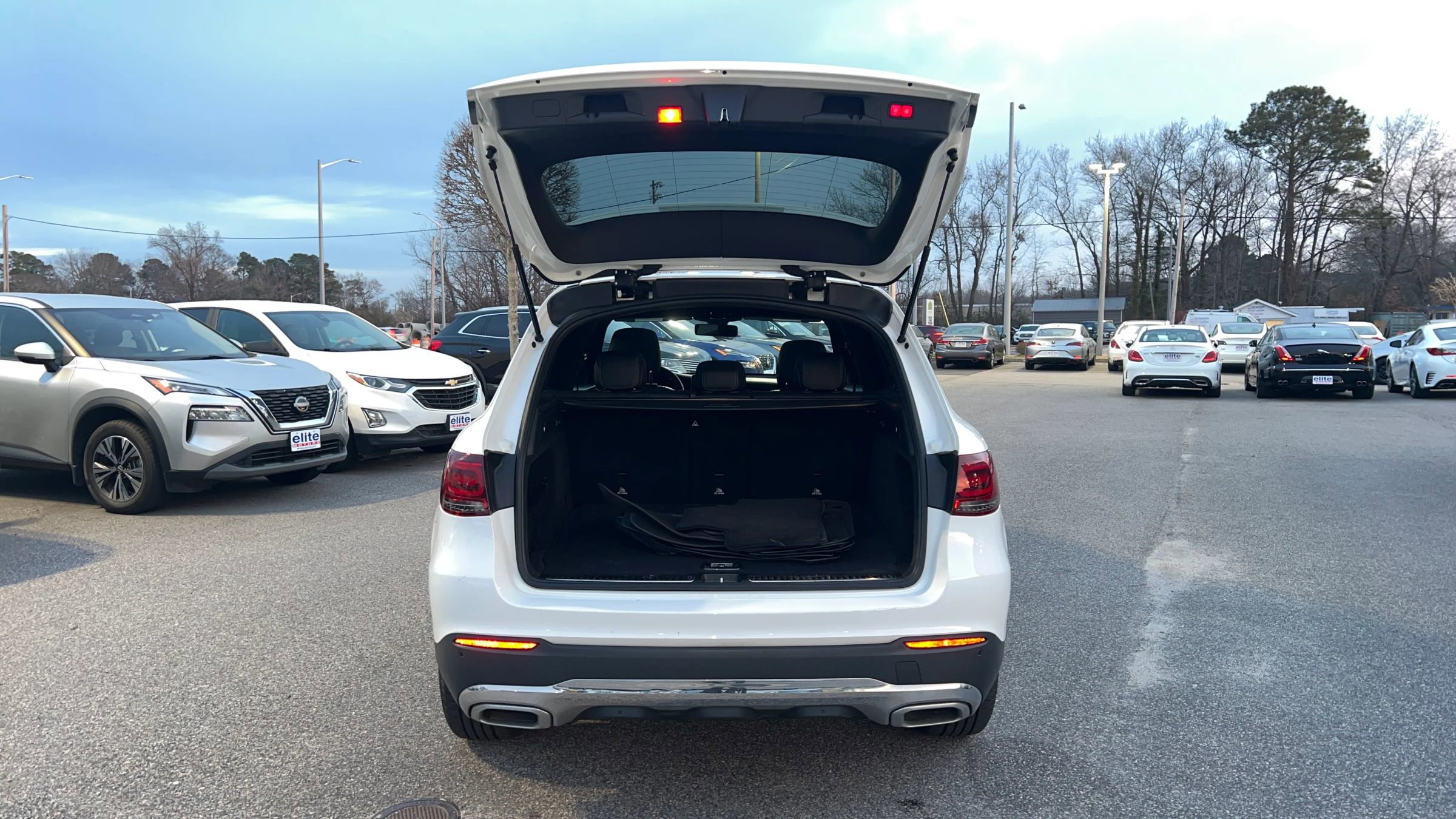 Used 2021 Mercedes-Benz GLC 300 4MATIC image 10