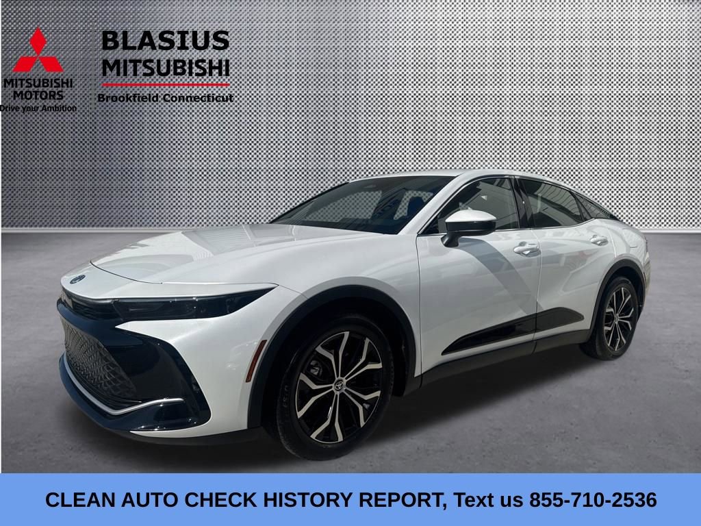 Used 2024 Toyota Crown AWD/4WD image 3