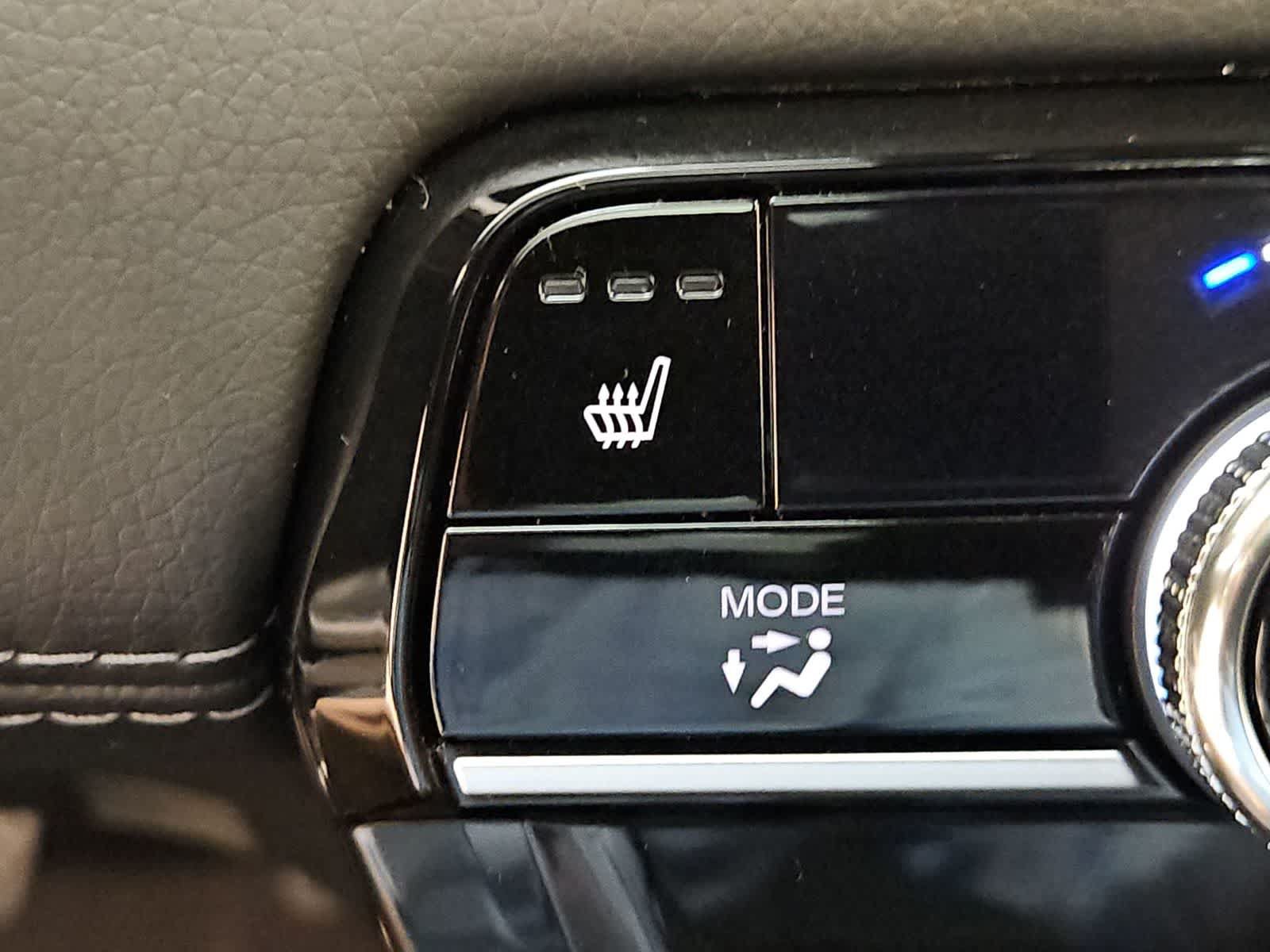 Certified 2025 Honda Pilot Touring image 7