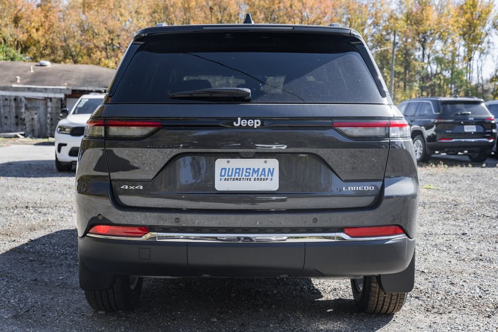 New 2025 Jeep Grand Cherokee Laredo X w/ Luxury Tech Group I image 5