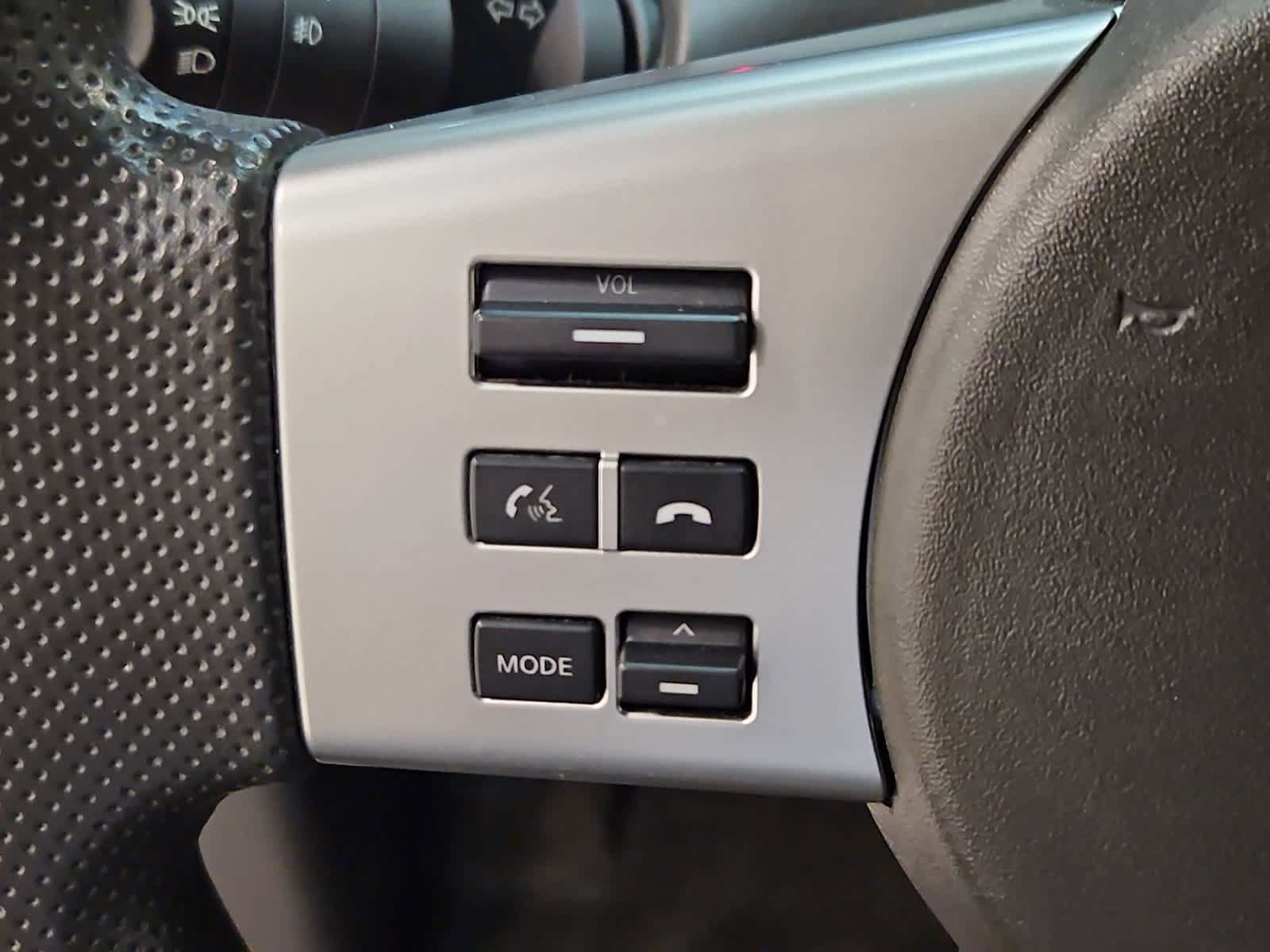 Used 2015 Nissan Xterra S w/ Value Package RWD image 8