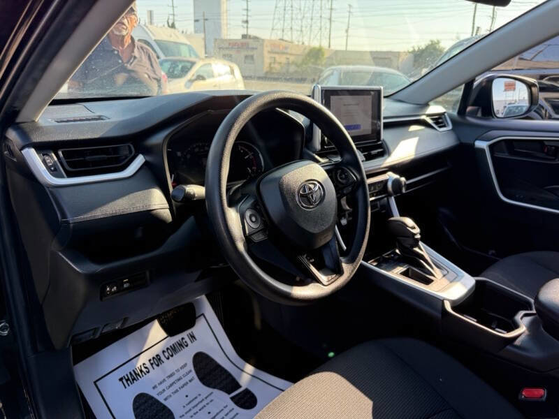 Used 2023 Toyota RAV4 LE image 22