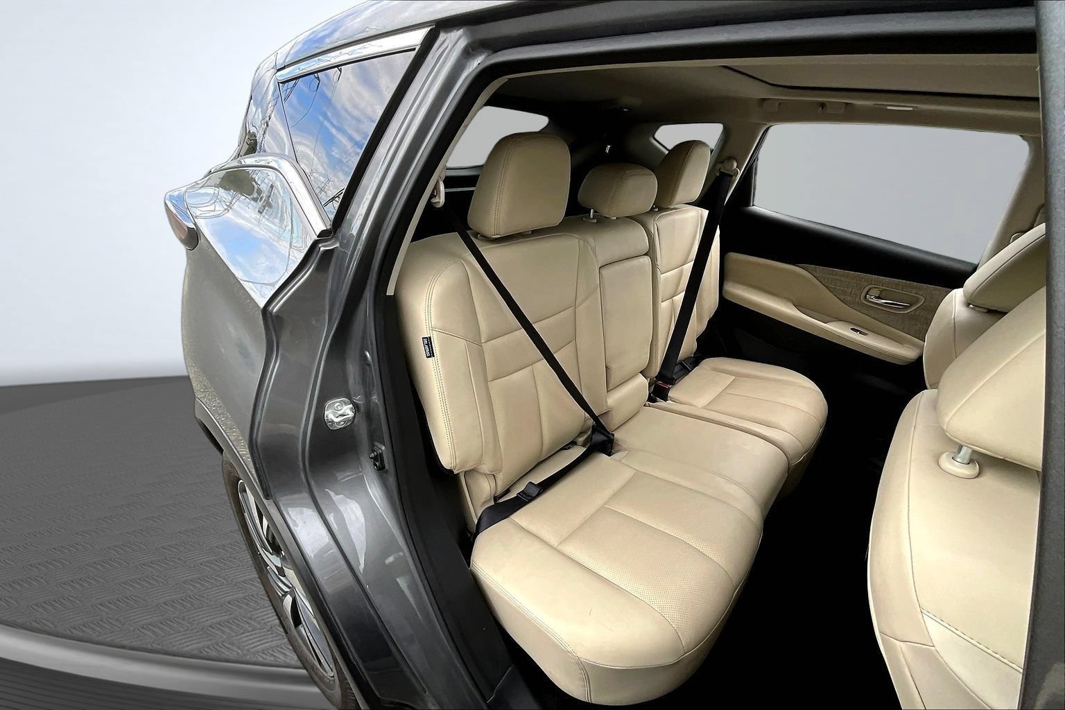 Used 2024 Nissan Murano SL w/ Cargo Package FWD image 25