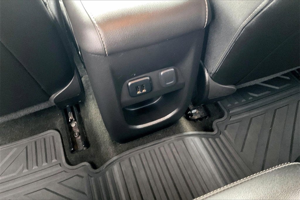 Used 2015 GMC Canyon SLT image 34