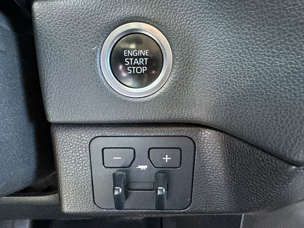 Used 2022 Toyota Tundra Limited image 34