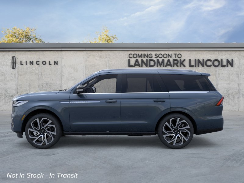 New 2026 Lincoln Navigator Reserve AWD/4WD image 3