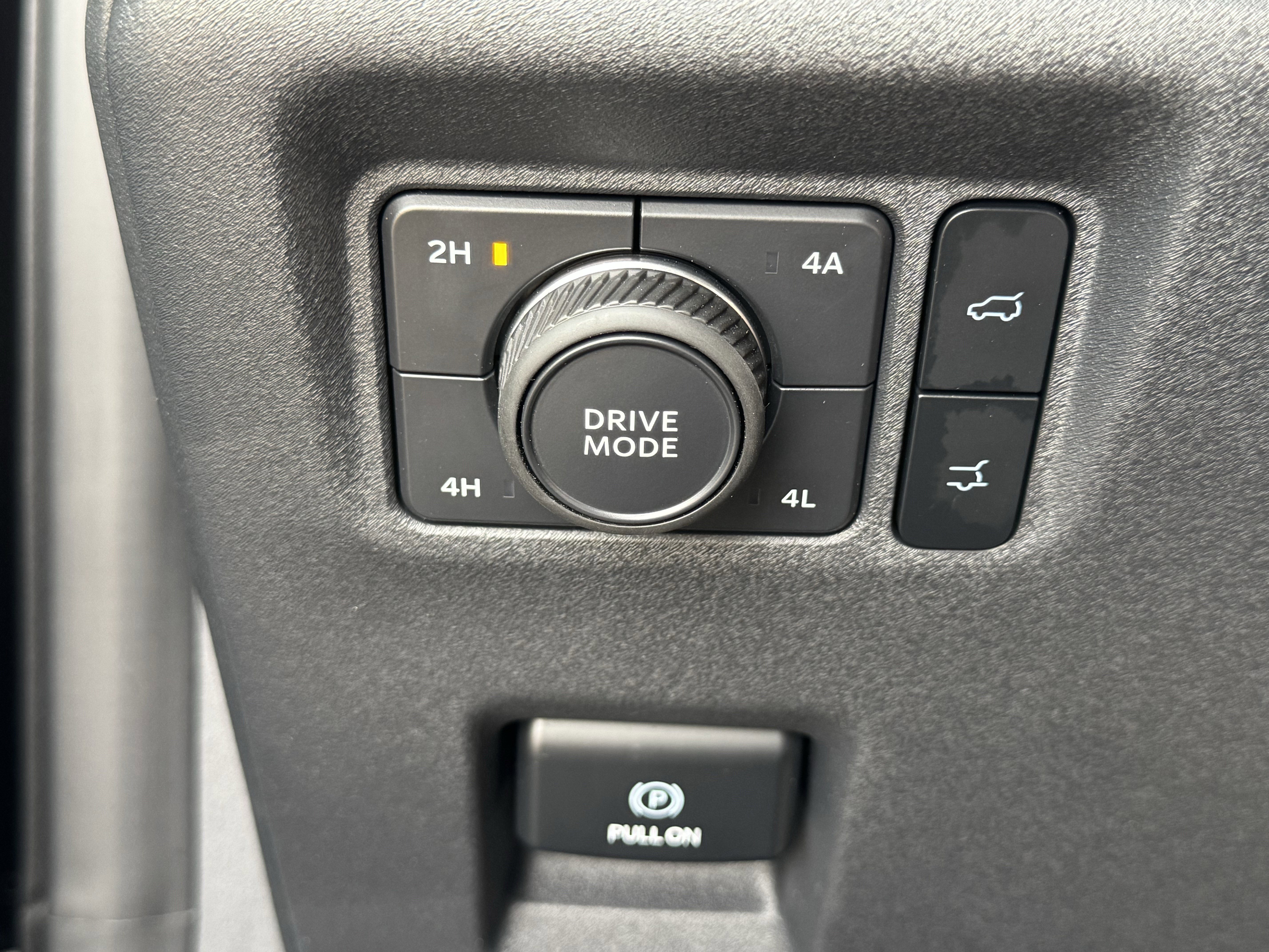Used 2025 Ford Expedition Platinum AWD/4WD image 25