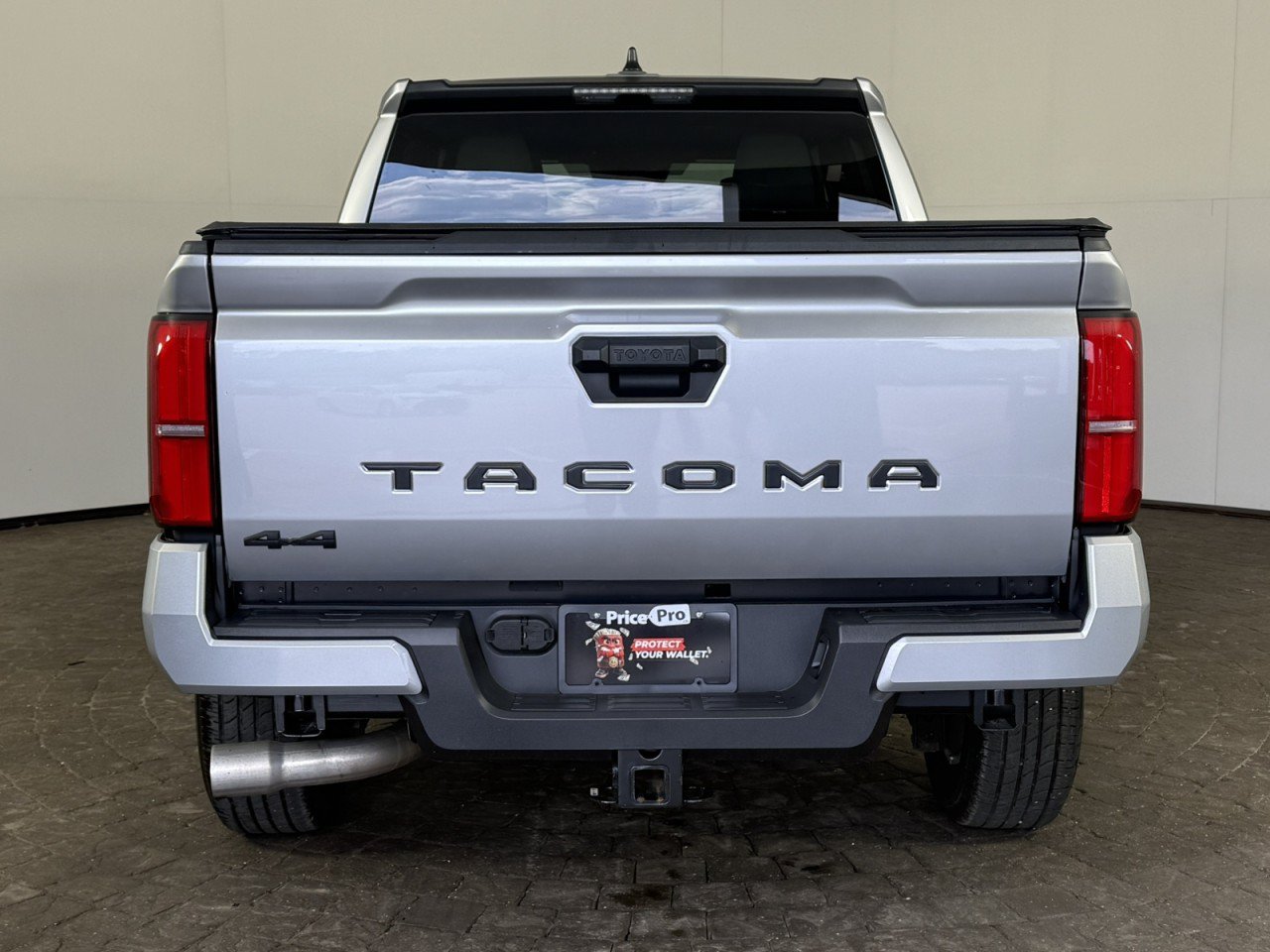 Used 2026 Toyota Tacoma SR5 AWD/4WD image 7