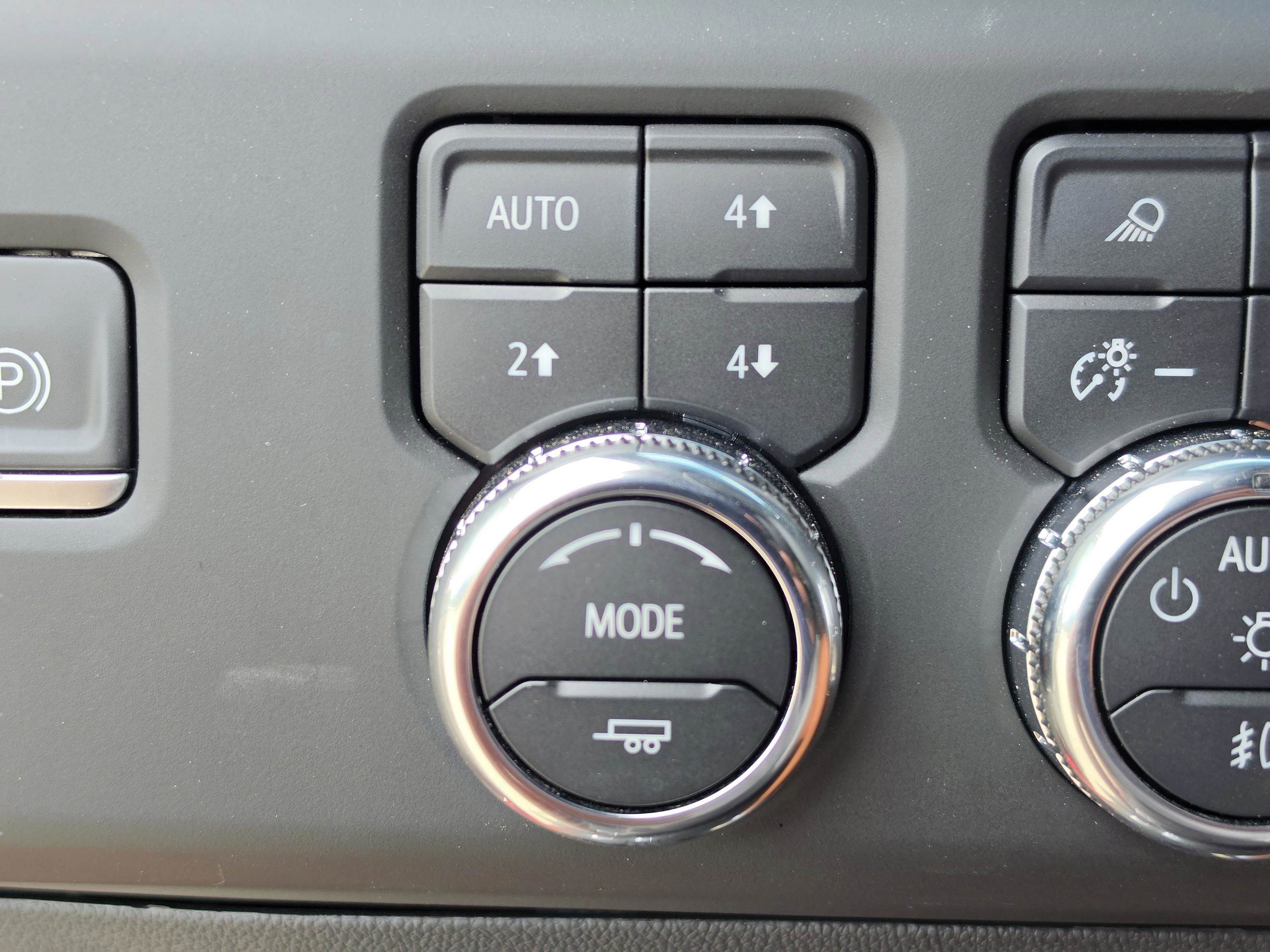 Used 2024 GMC Sierra 2500 AT4 w/ AT4 Premium Plus Package AWD/4WD image 23