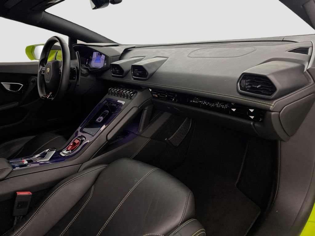 Used 2020 Lamborghini Huracan EVO AWD/4WD image 32