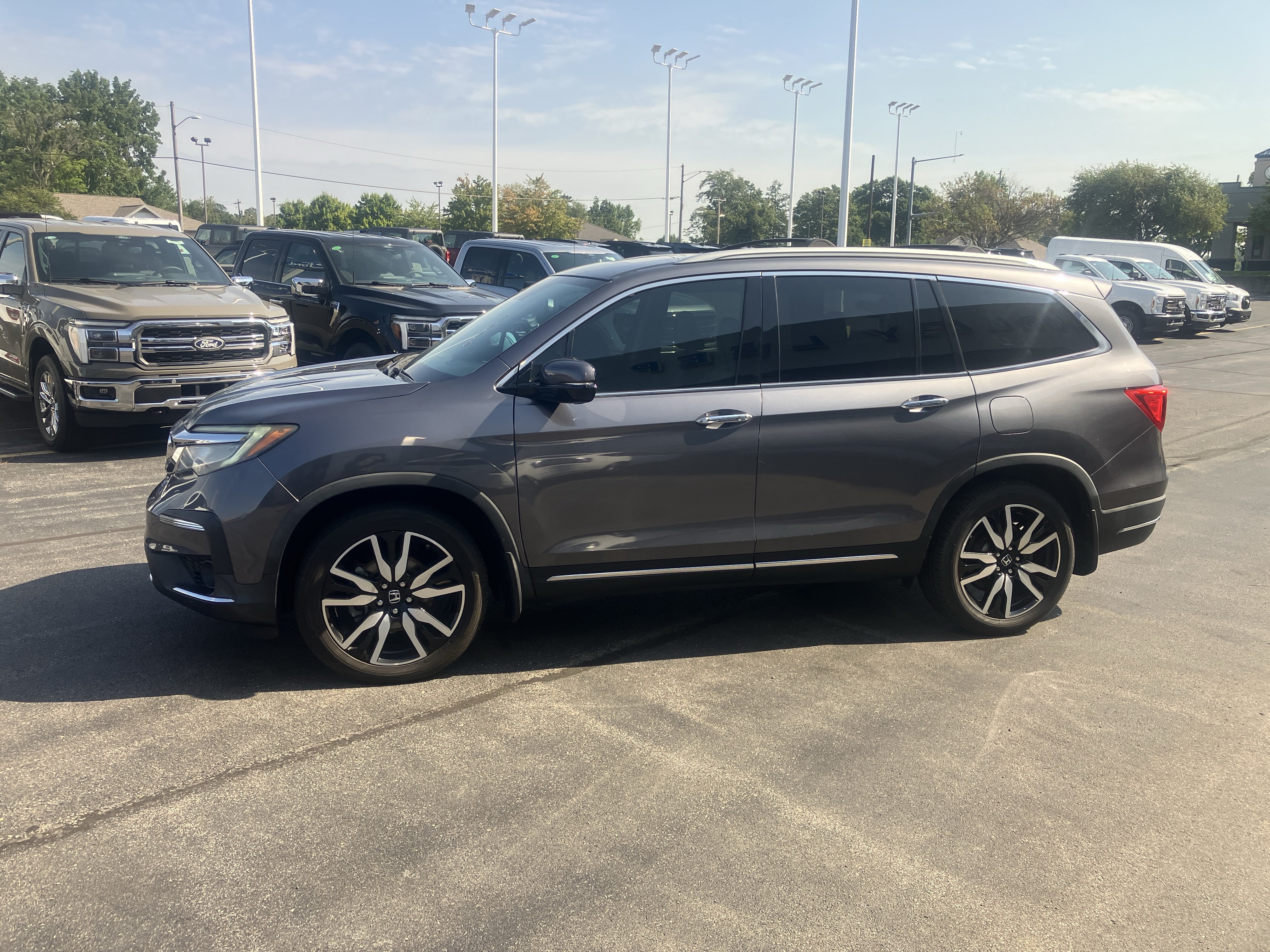 Used 2020 Honda Pilot Touring image 4