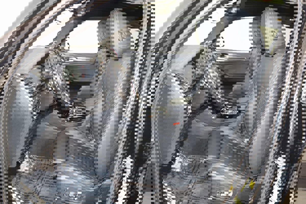 Used 2023 BMW X4 M40i w/ Premium Package image 12