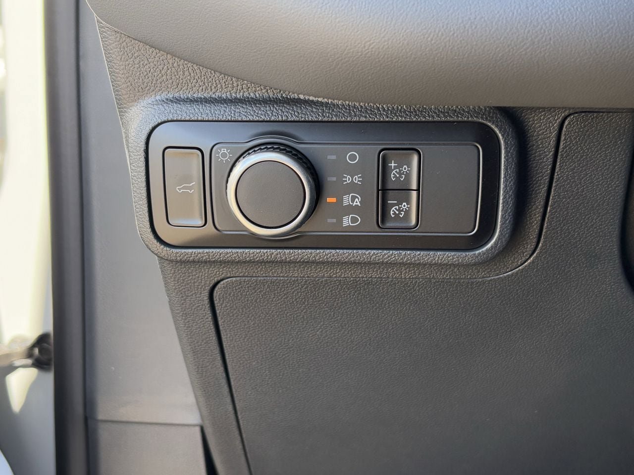 New 2026 Ford Explorer Active RWD image 22