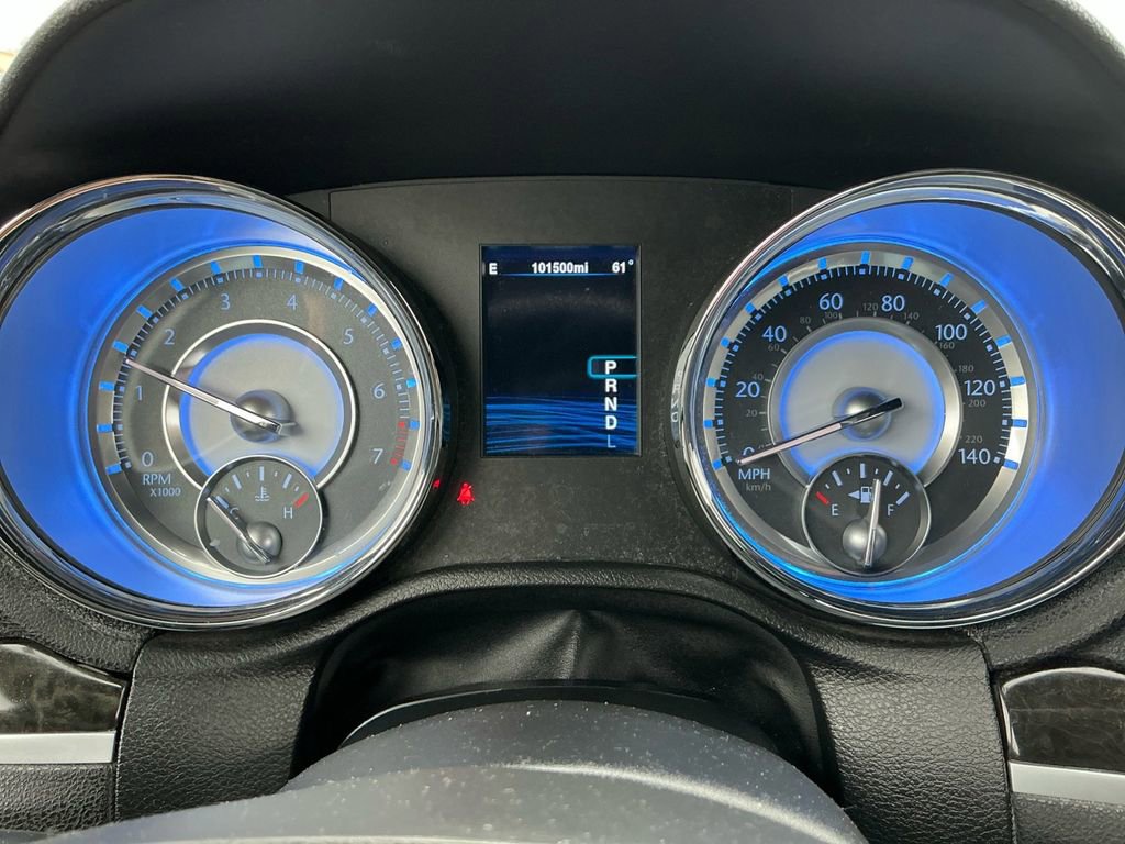 Used 2013 Chrysler 300 C w/ Light Group image 19