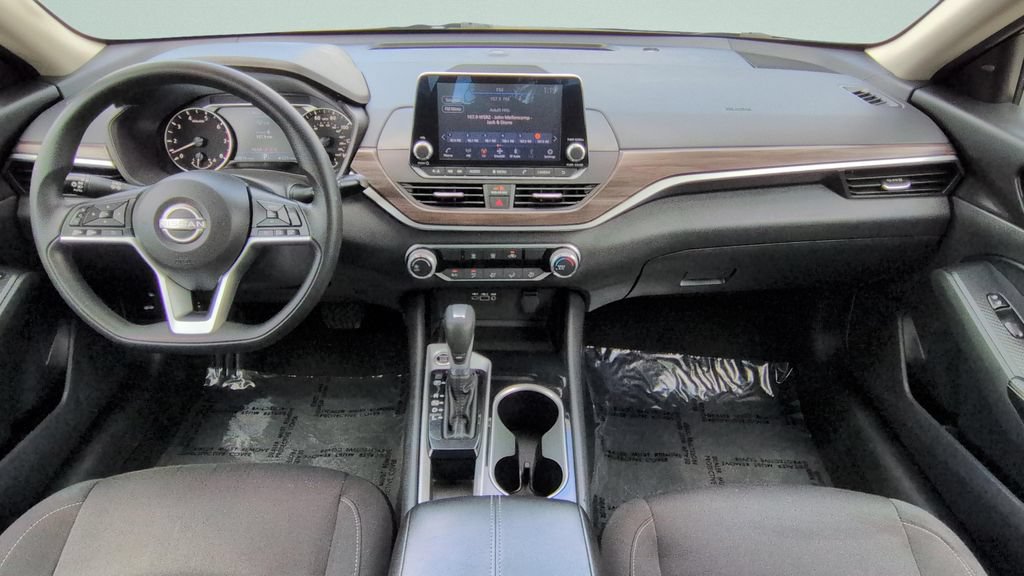 Certified 2024 Nissan Altima 2.5 SV FWD image 10
