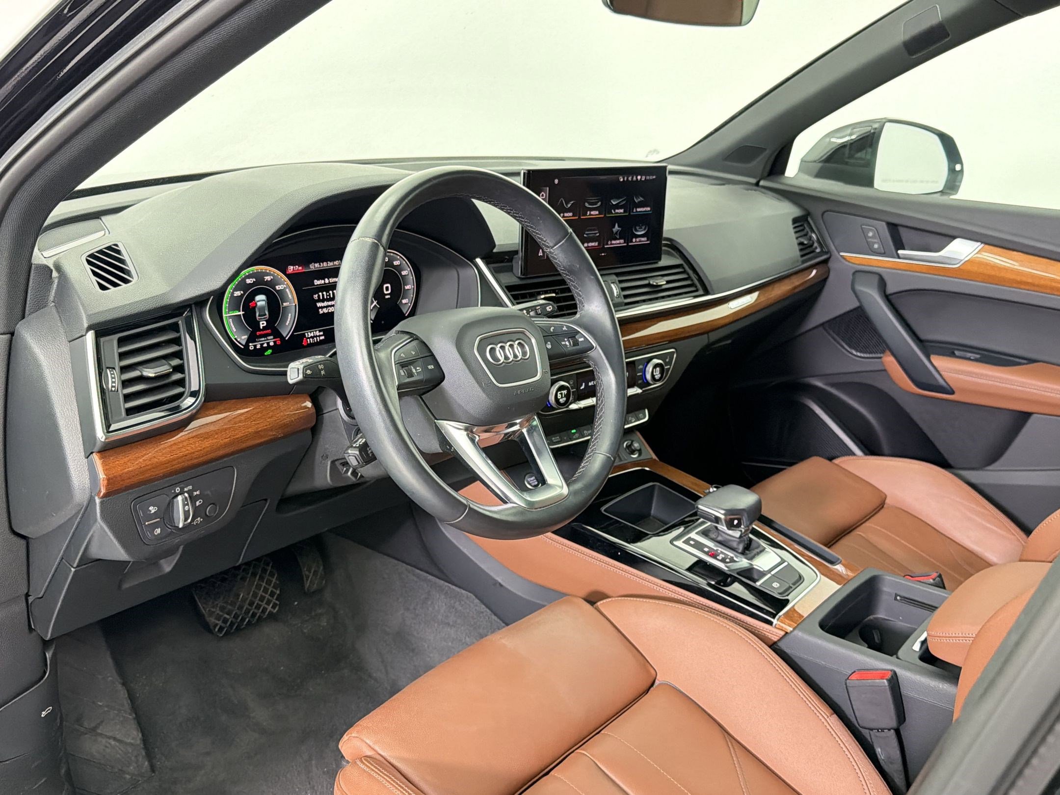 Used 2022 Audi Q5 e Premium Plus w/ Premium Plus Package AWD/4WD image 4