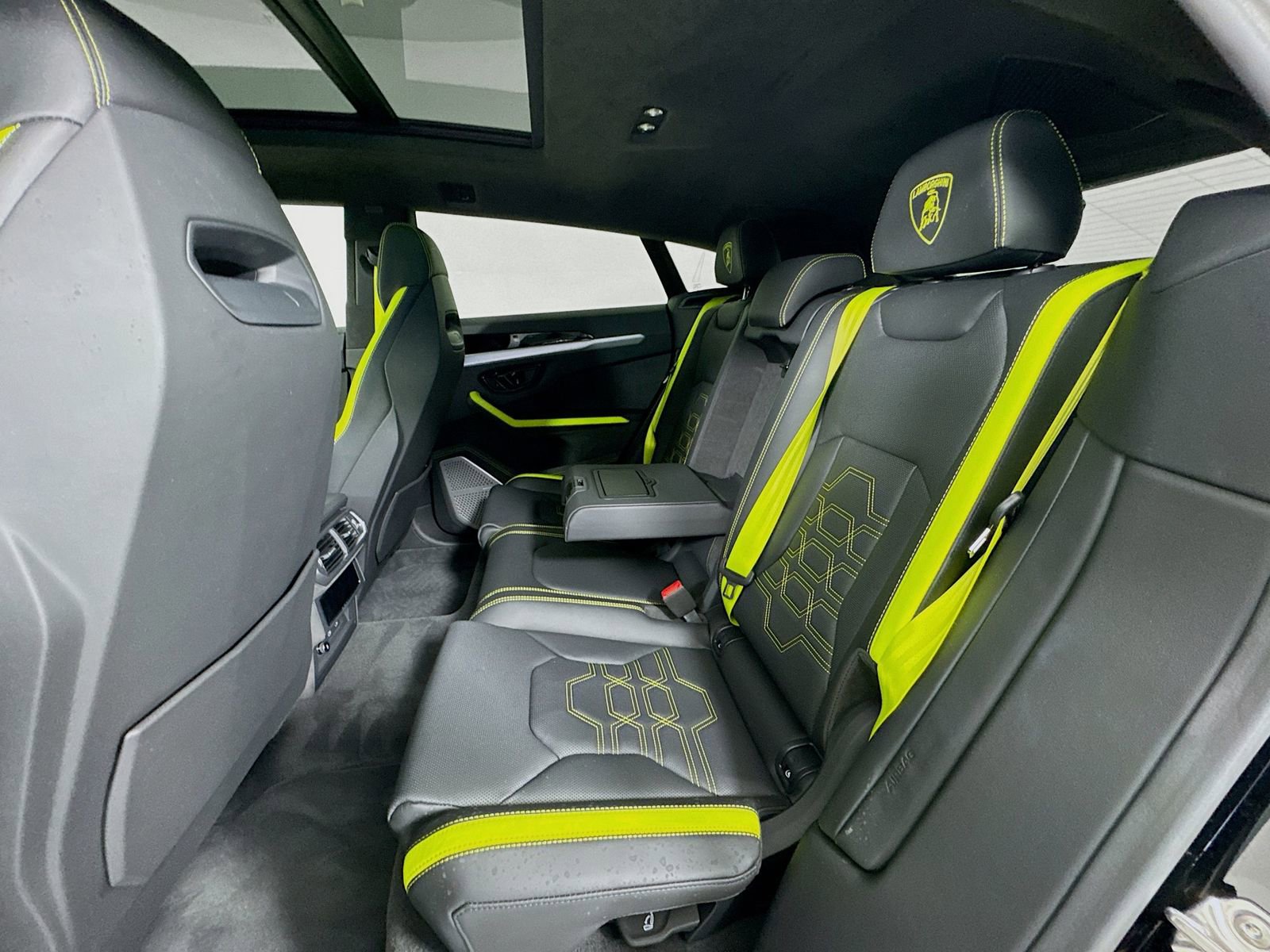 Used 2025 Lamborghini Urus SE image 24