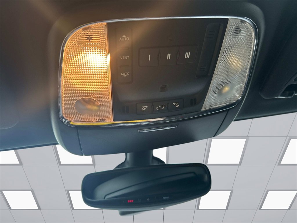 Used 2022 Jeep Grand Cherokee Laredo X image 30