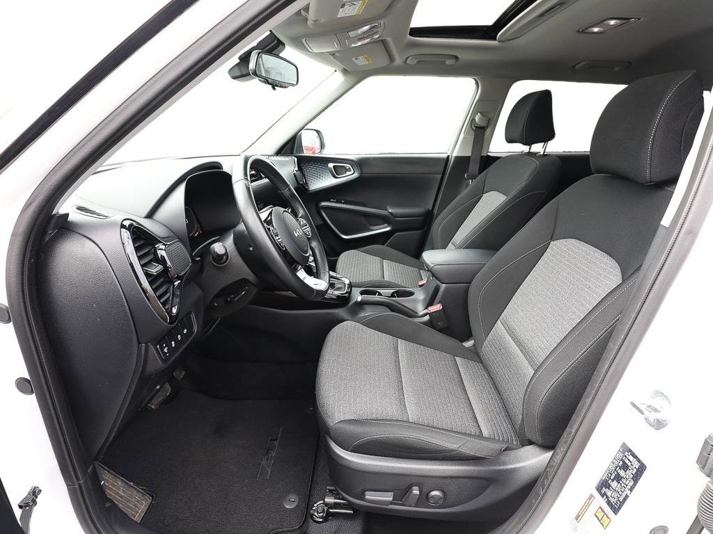 Used 2023 Kia Soul EX FWD image 12