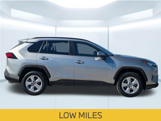 Used 2020 Toyota RAV4 XLE image 8