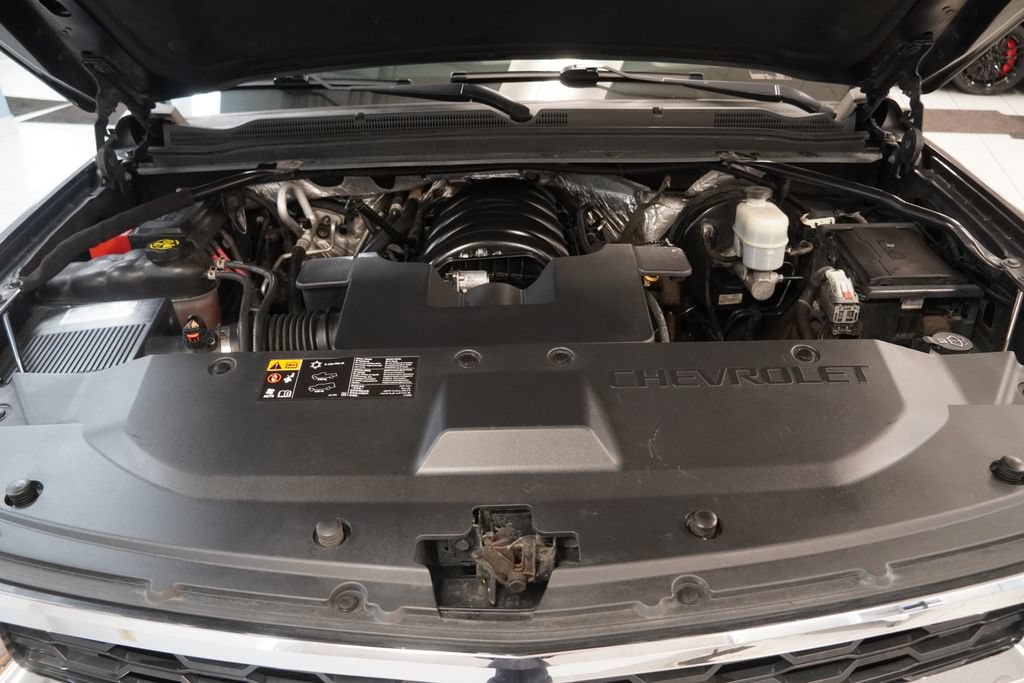 Used 2016 Chevrolet Suburban LT AWD/4WD image 28