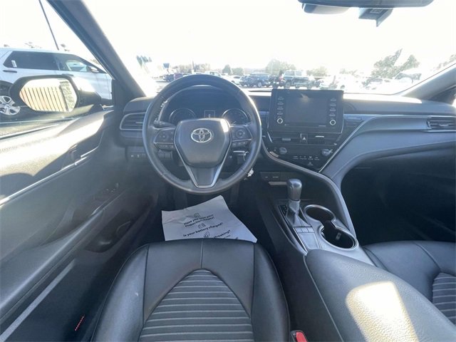 Used 2024 Toyota Camry SE image 10