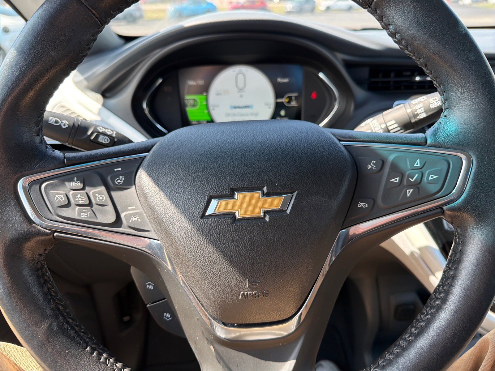 Used 2018 Chevrolet Bolt Premier w/ Driver Confidence II Package image 10