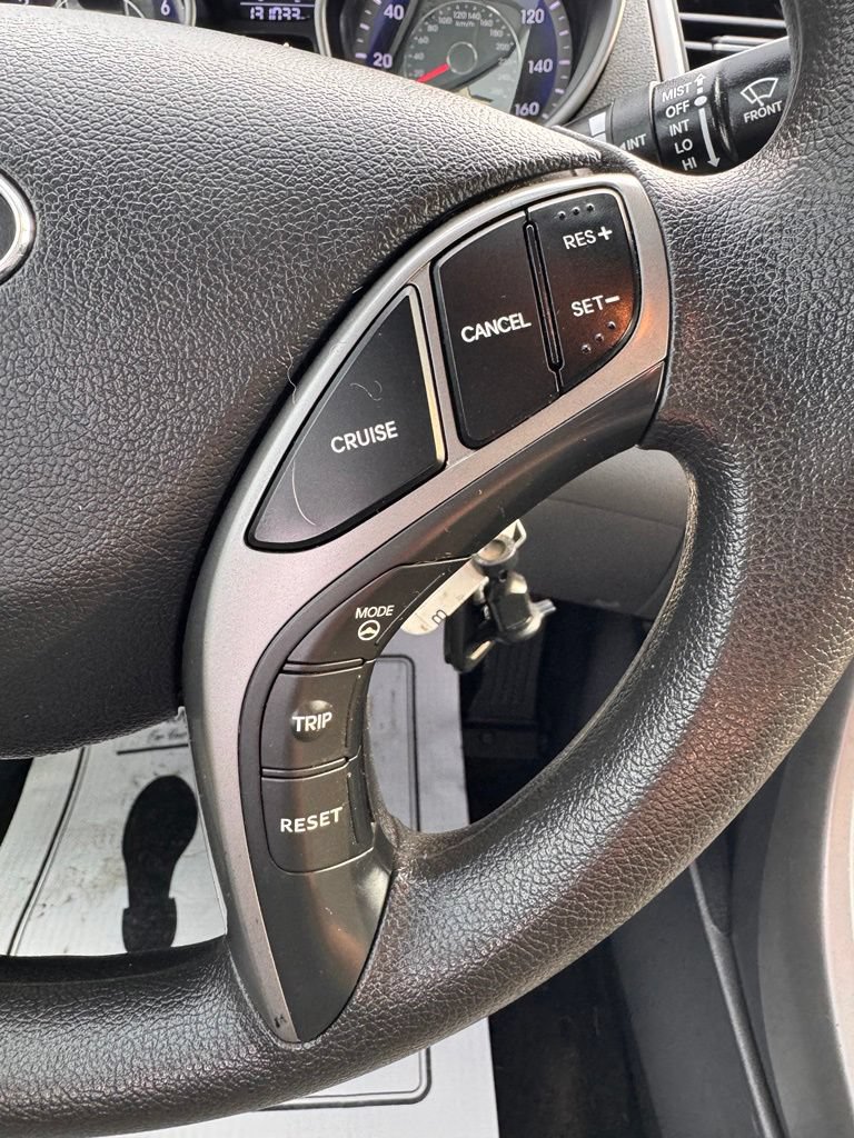 Used 2014 Hyundai Elantra SE w/ Option Group 02 FWD image 23