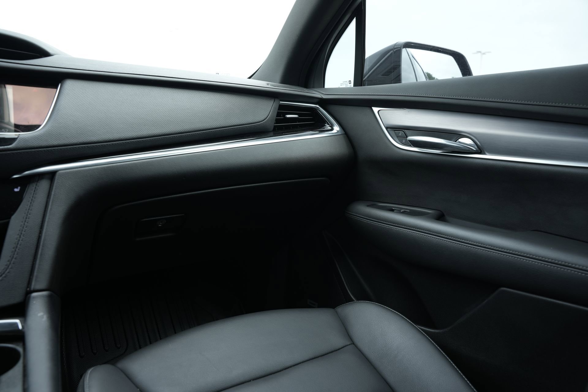 Used 2024 Cadillac XT6 Luxury FWD image 8
