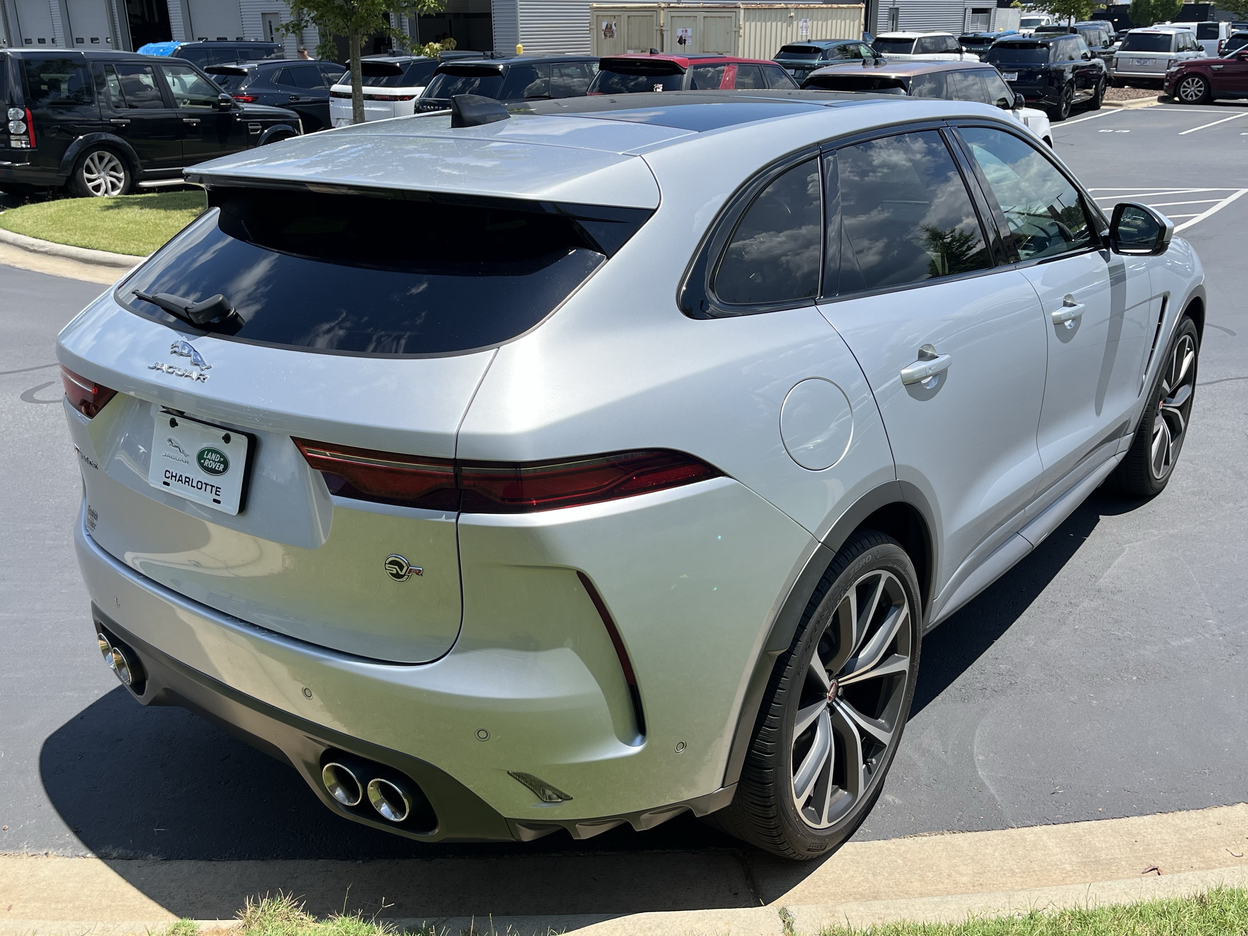 Used 2022 Jaguar F-PACE SVR AWD/4WD image 14