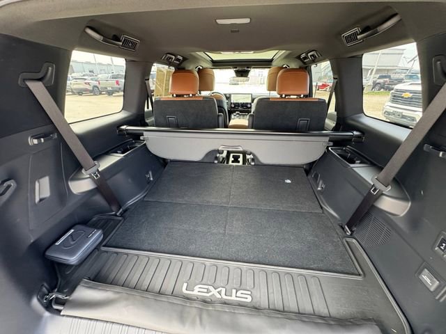 Used 2025 Lexus GX 550 image 31