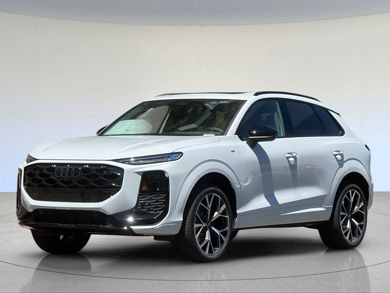 New 2026 Audi Q3 quattro 2.0T AWD/4WD image 1