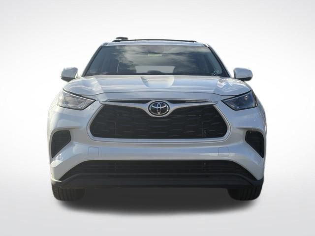 Used 2023 Toyota Highlander L image 29