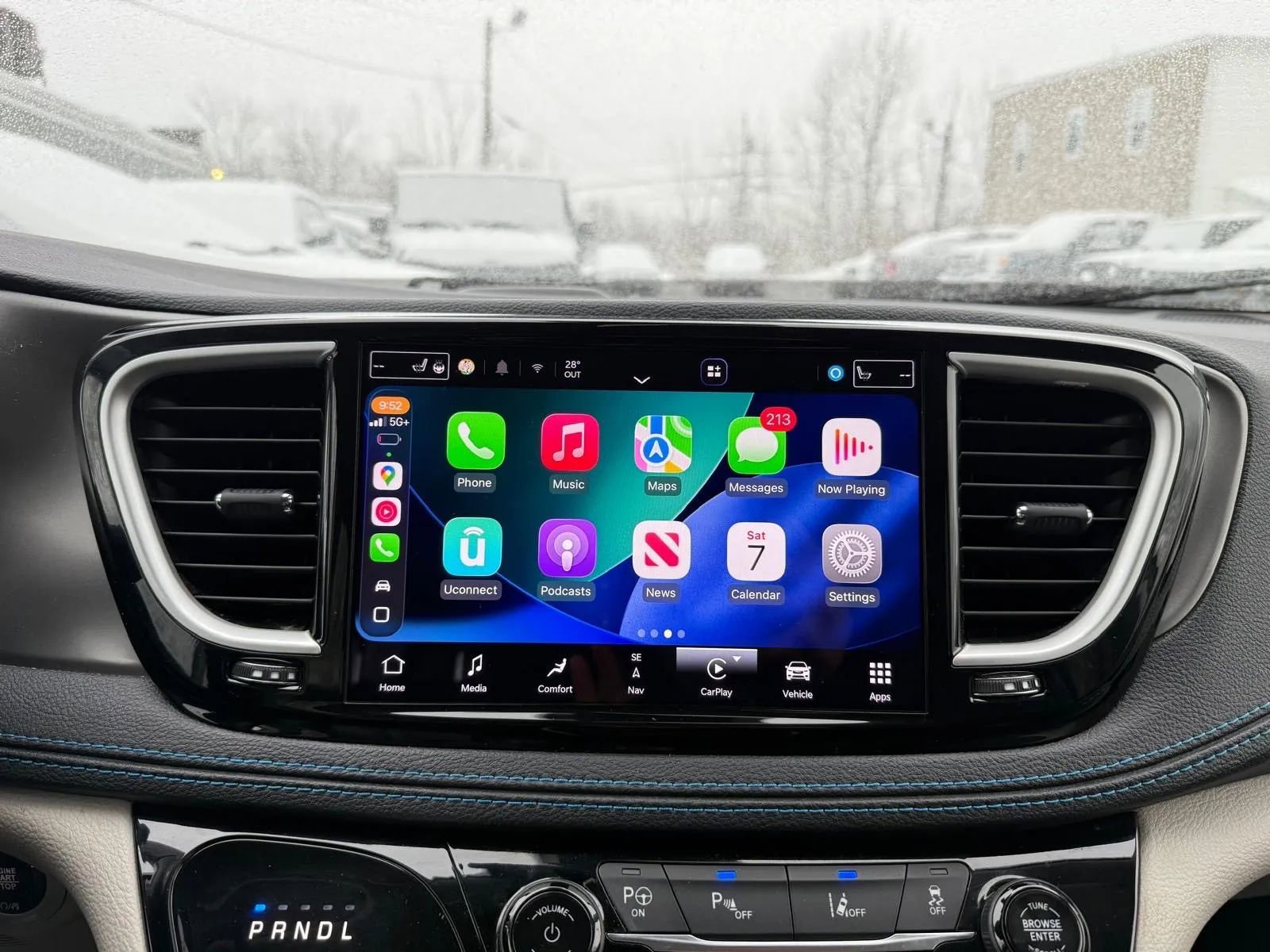 Used 2021 Chrysler Pacifica Touring-L image 14