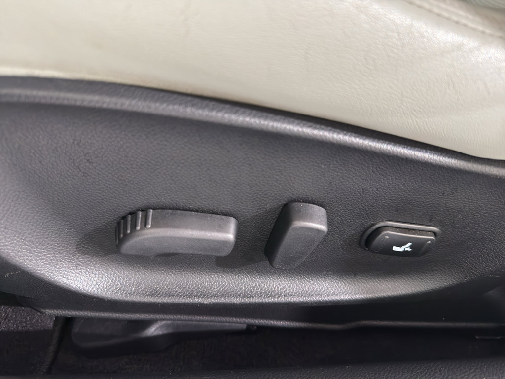 Used 2011 INFINITI G37 Sport w/ Premium Pkg image 20