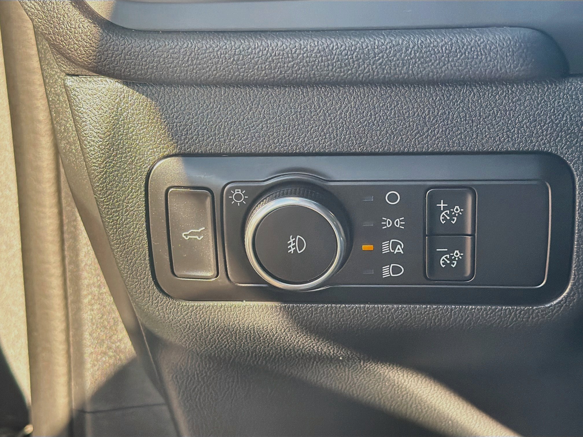 Used 2025 Ford Escape ST-Line Select AWD/4WD image 17