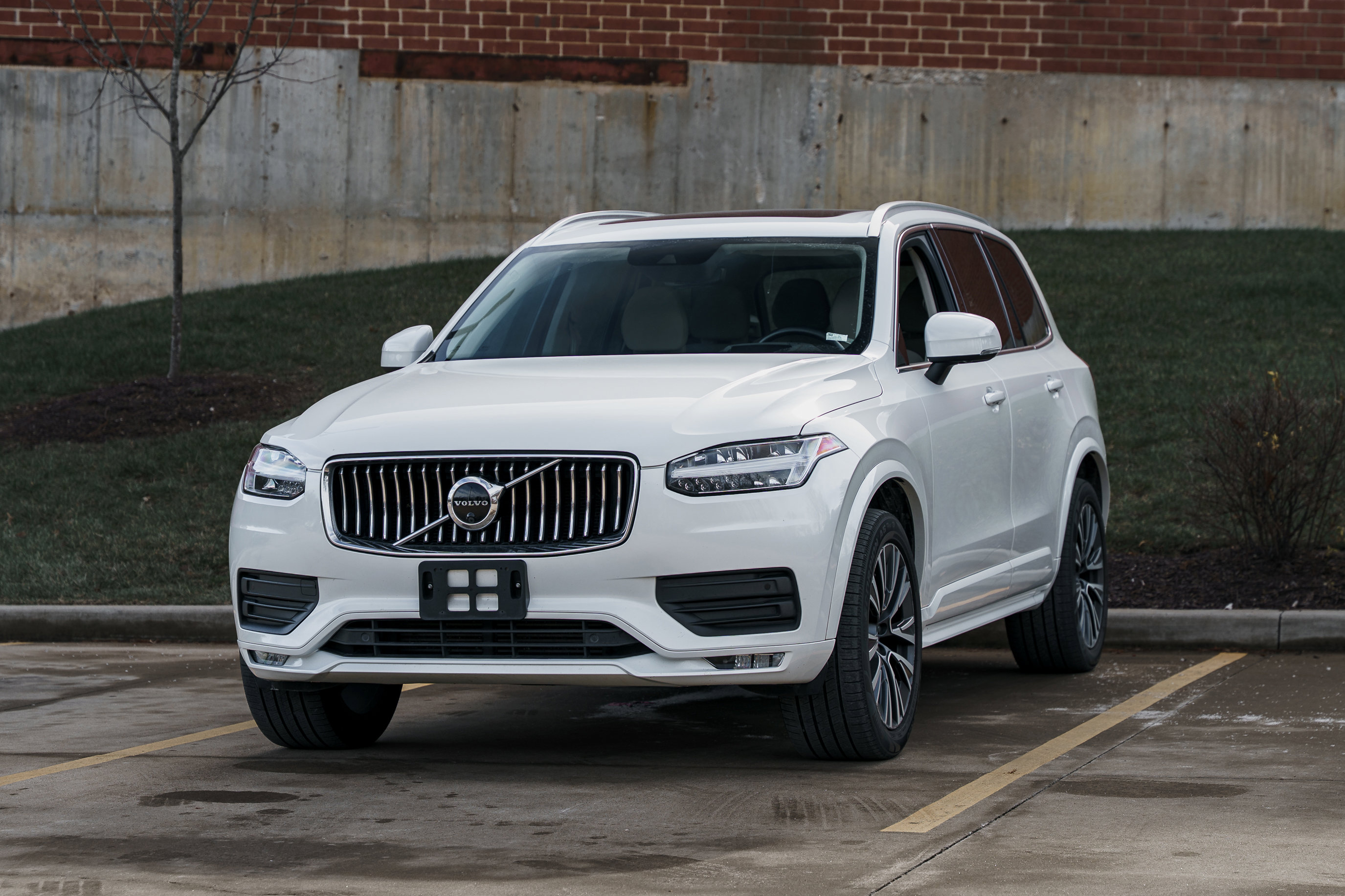 Used 2022 Volvo XC90 T6 Momentum w/ Advanced Package image 7