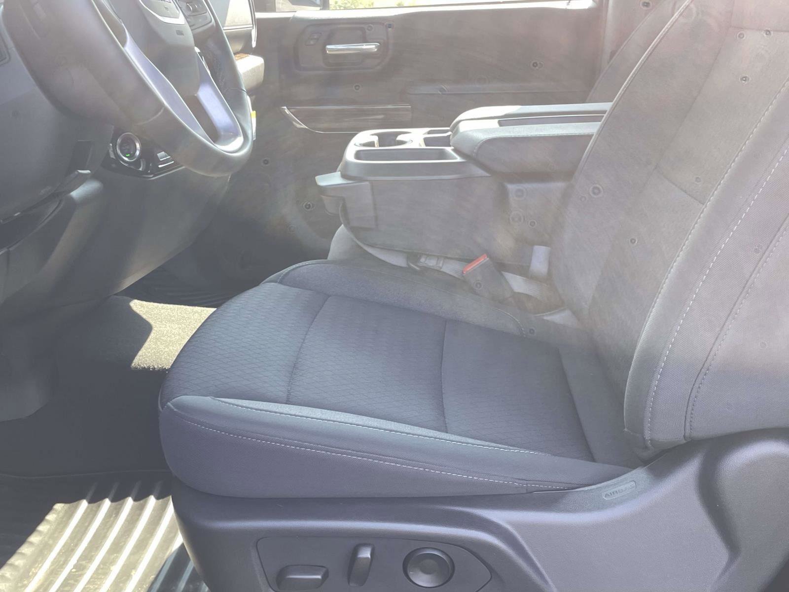 Certified 2025 GMC Sierra 2500 SLE w/ Max Trailering Package image 12