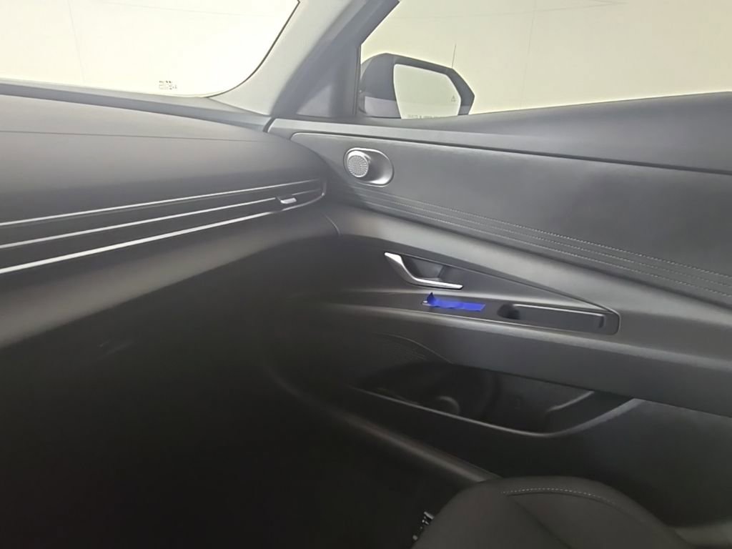 New 2026 Hyundai Elantra SE FWD image 20